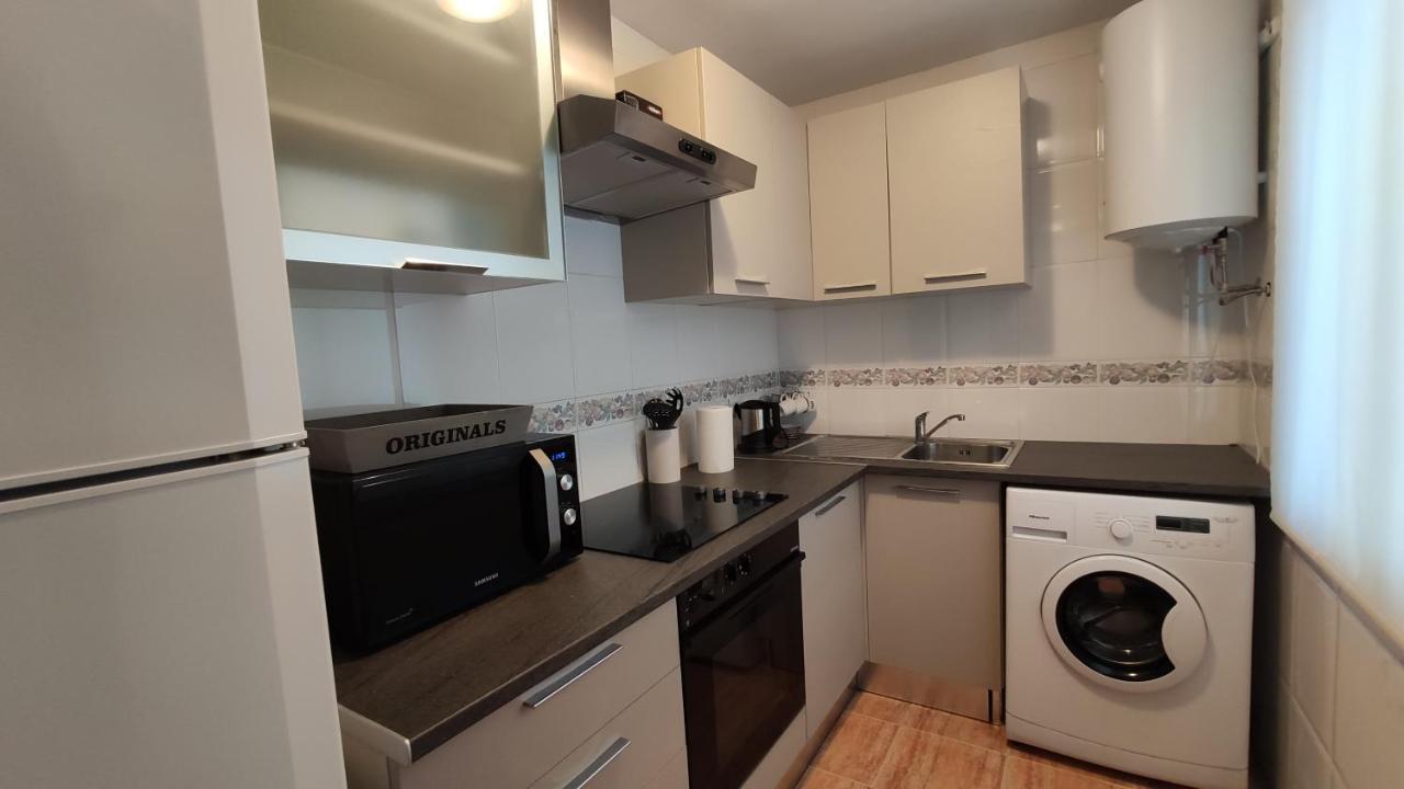 Apartamentos Seneca Junto Al Centro Malaga Luaran gambar
