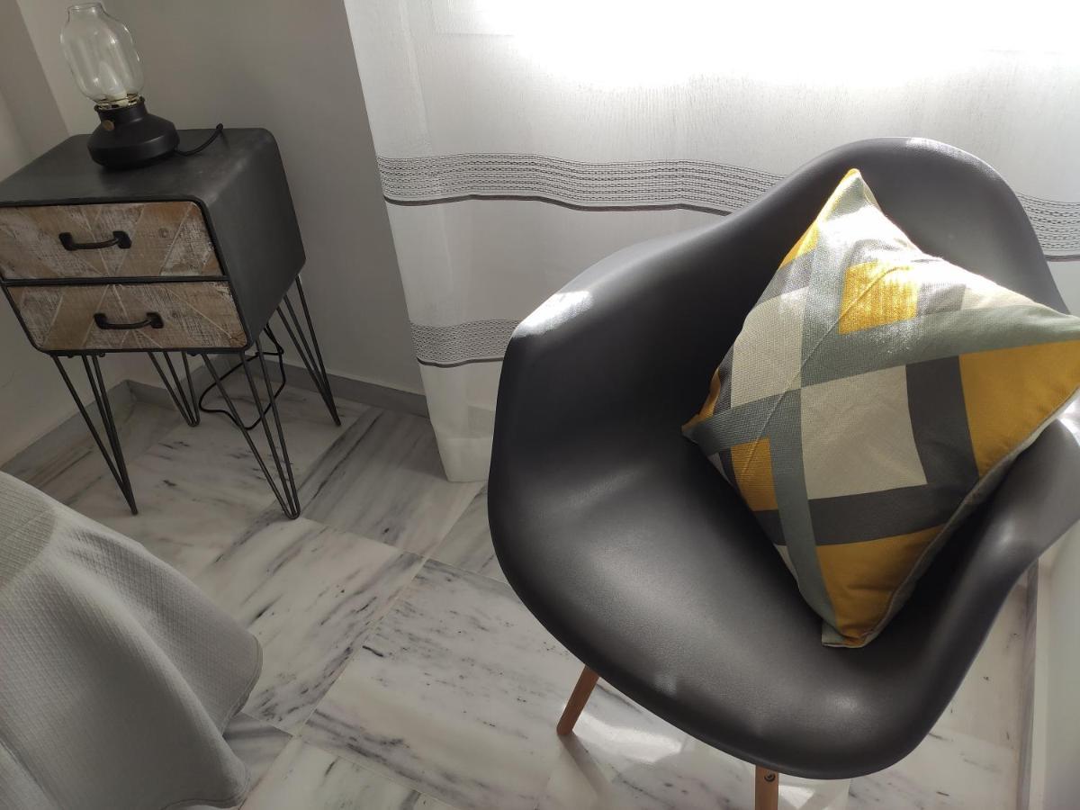 Apartamentos Seneca Junto Al Centro Malaga Luaran gambar