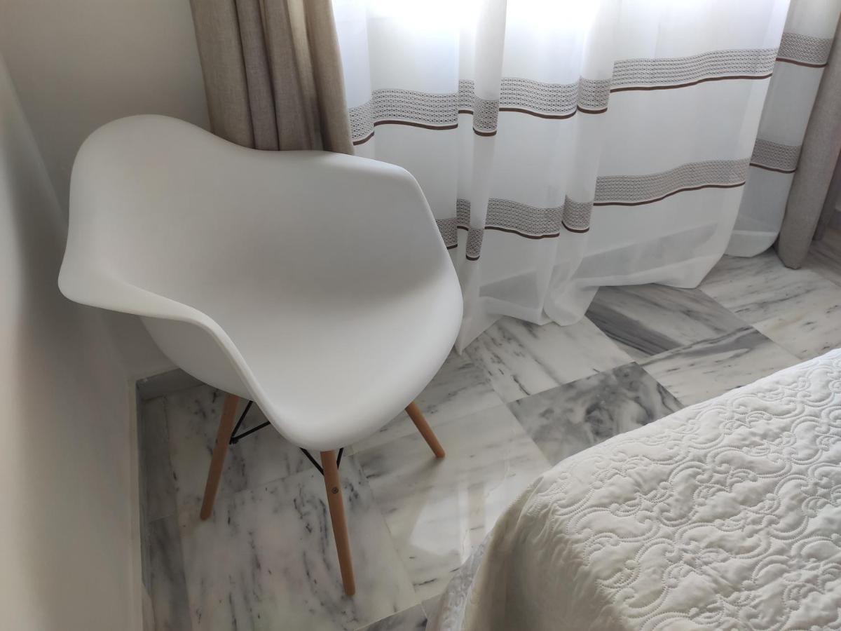 Apartamentos Seneca Junto Al Centro Malaga Luaran gambar