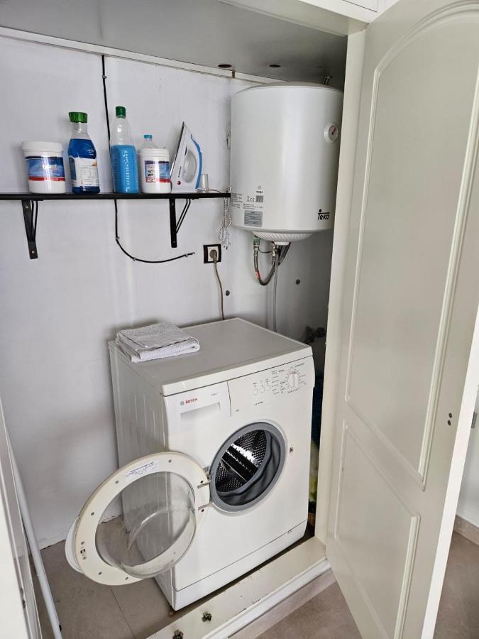Apartamentos Seneca Junto Al Centro Malaga Luaran gambar