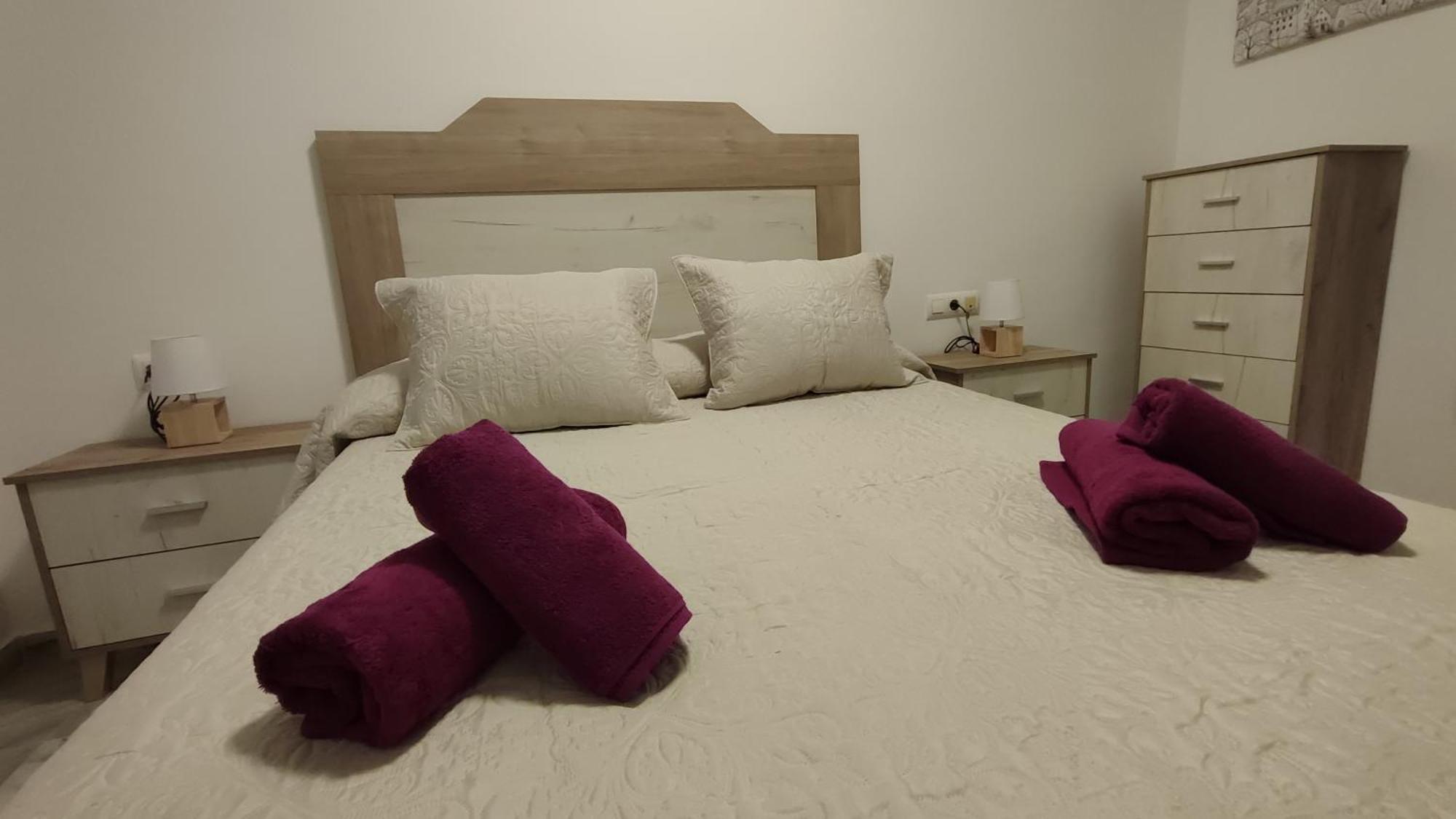 Apartamentos Seneca Junto Al Centro Malaga Luaran gambar