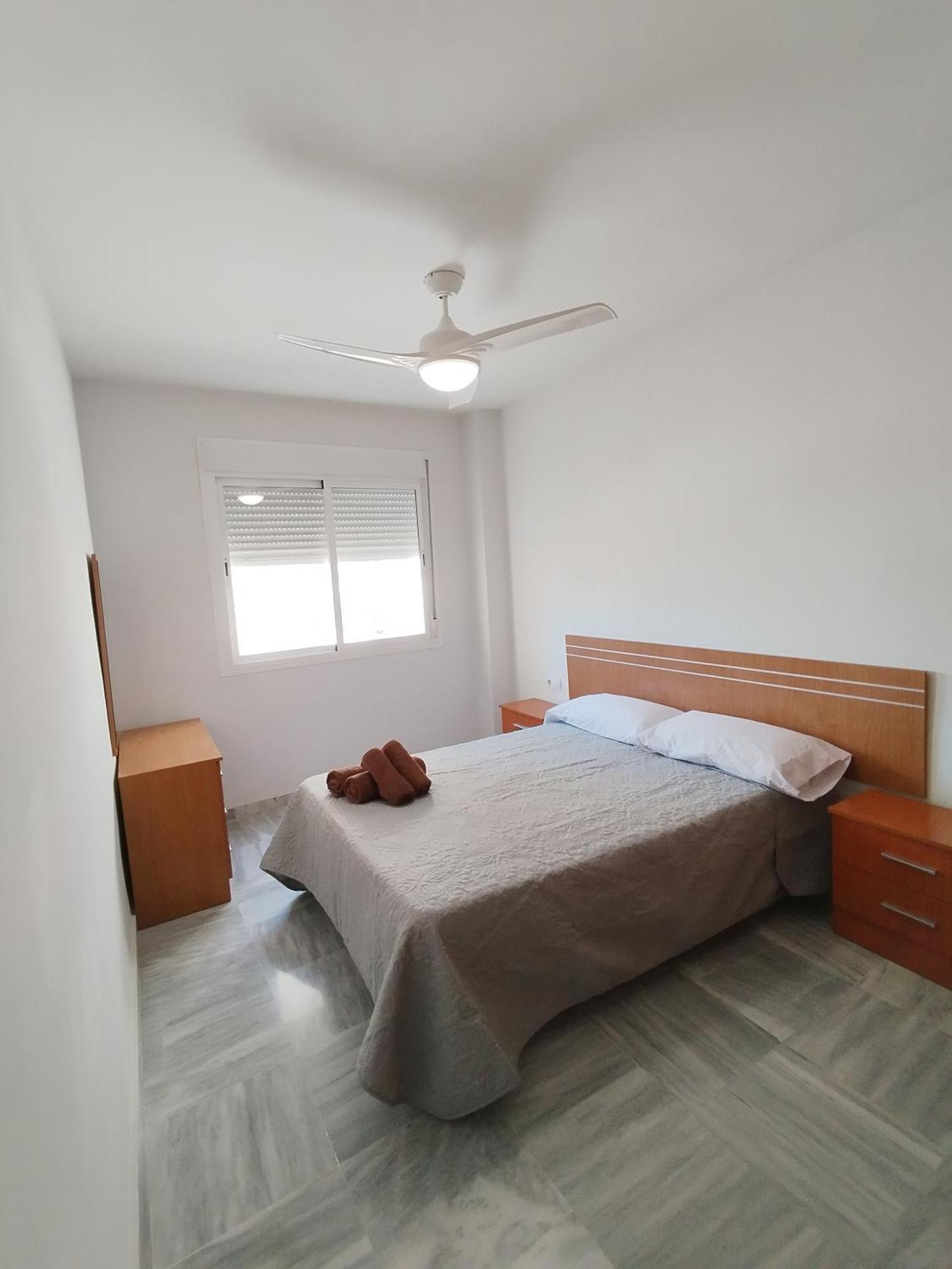 Apartamentos Seneca Junto Al Centro Malaga Luaran gambar