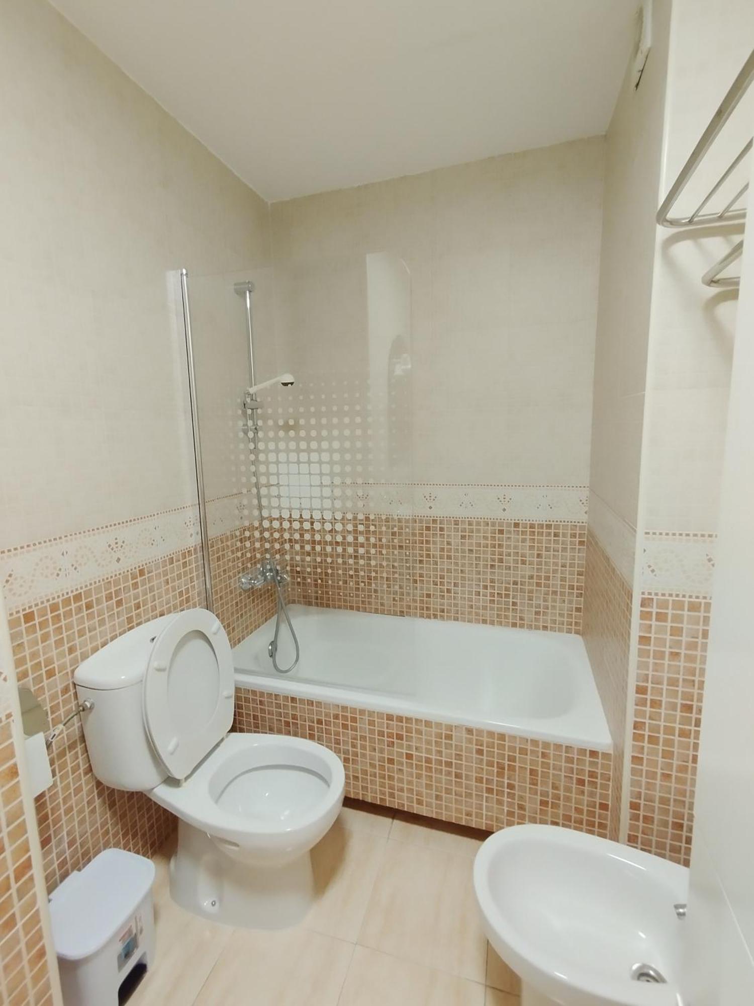 Apartamentos Seneca Junto Al Centro Malaga Luaran gambar