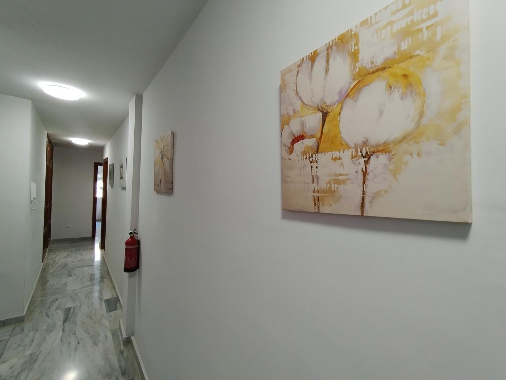 Apartamentos Seneca Junto Al Centro Malaga Luaran gambar